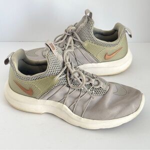Darwin Women’s Light Gray Sneakers Size 7